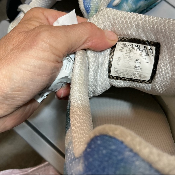 FILA Womens Axilus 2 Energized Sneaker Athletic Pickleball Size 8.5 - Picture 13 of 13